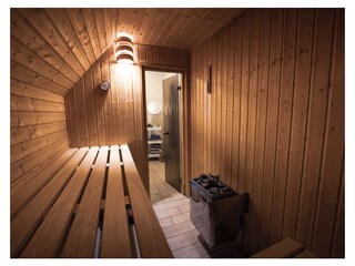 Sauna mit Blick ins Bad im OG