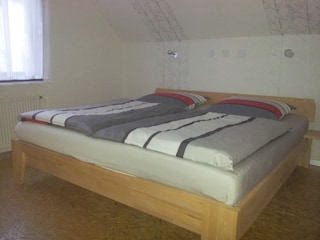 Schlafzimmer 200 x 200, mit Premium Matratzen