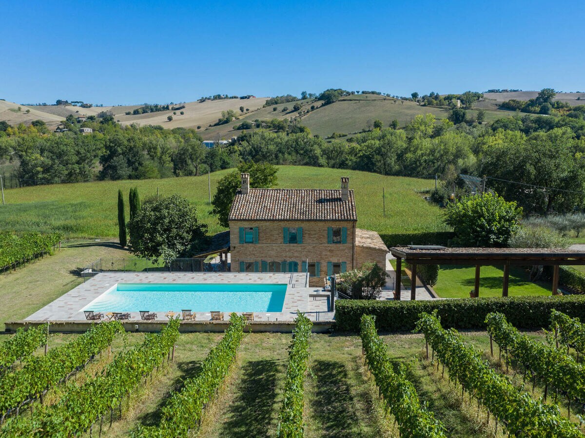 Casale Vigneto - Villa immersed in a vineyard