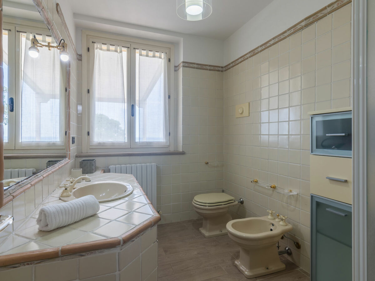 Villa Selene - Badezimmer mit Dusche im ersten Stock