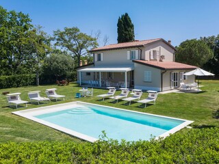 Villa Pesaro Buitenaudio-opname 4