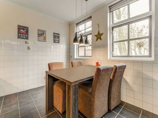 Apartment Sint Maartensvlotbrug Features 9