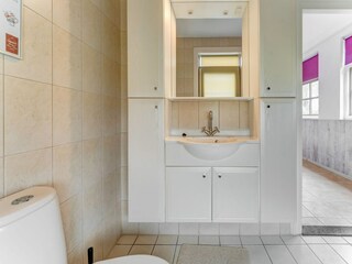 Apartment Sint Maartensvlotbrug Features 27