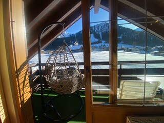 Balkon mit Hängerelaxsessel