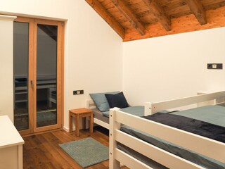 Hilde: Schlafzimmer OG 1 x Einzelbett und Hochbett