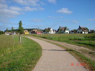 der Weg vom Ufer zum Ferienhauspark