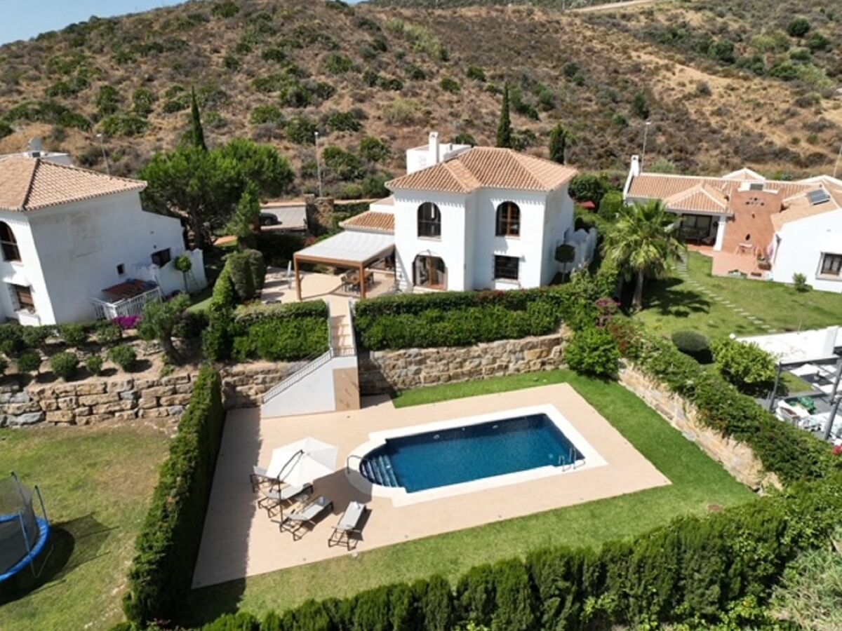 Villa Estepona Buitenaudio-opname 1