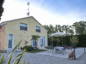 Villa Elegancia junto a la laguna con sauna
