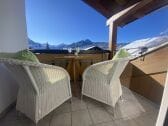 Südbalkon mit Blick auf die Berge