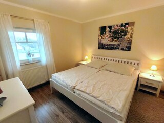 Schlafzimmer 2 mit Doppelbett