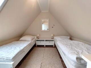 Schlafzimmer 3 mit 2 Doppelbetten