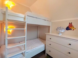 Schlafzimmer 4 mit Doppelstockbett (angrenzend an das Schlafzimmer 1)