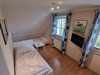 Schlafzimmer mit 2 Einzelbetten