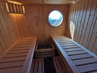 Sauna mit Blick über die Wiesen und Bodden nach Barth