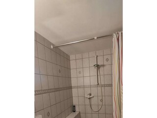 Badezimmer rechtes Schlafzimmer