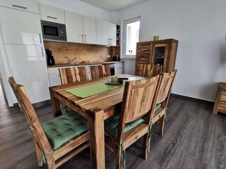 Essbereich mit Küchenzeile