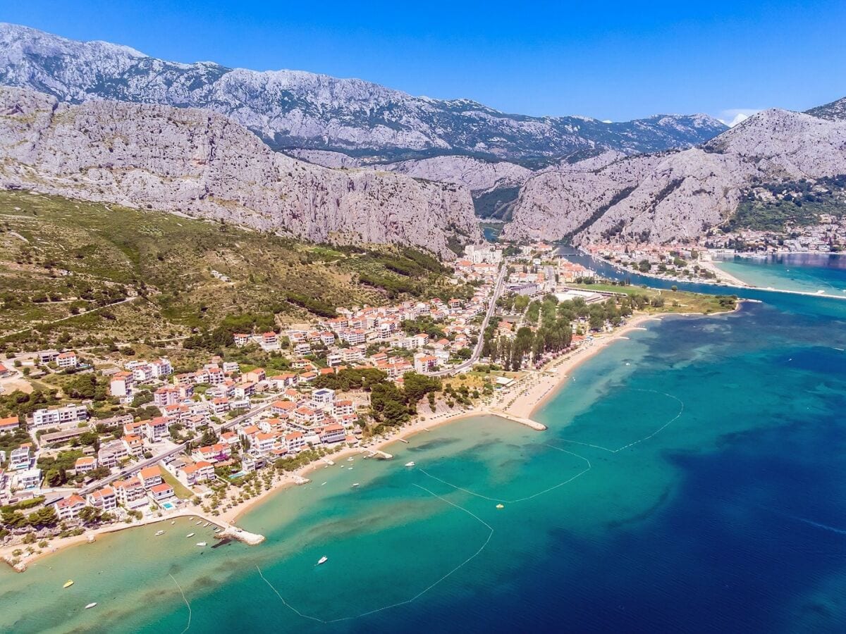 Sandstrand in Omis und Duce, 9 km von der Villa