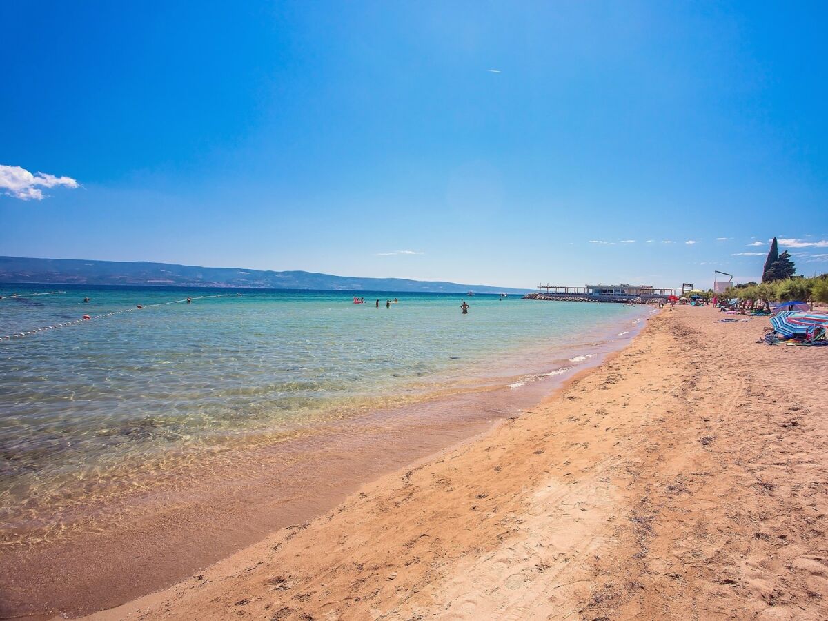 Sandstrand ist nur 10 km entfernt