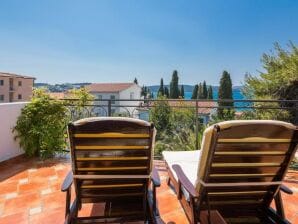 Villa Emerald with Sauna and Whirlpool - Okrug Gornji - image1