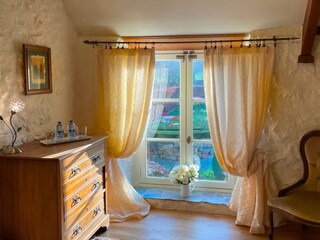 Schlafzimmer mit Doppelbett (ersten Stock)