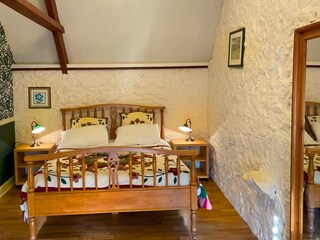Schlafzimmer mit Doppelbett (ersten Stock)