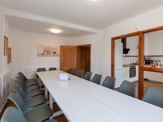 Essbereich mit offener Küche