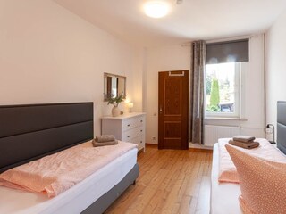 Schlafzimmer 3
