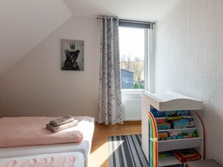 Schlafzimmer 4