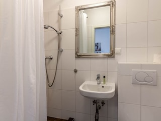 Badezimmer 2