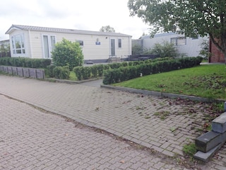 Aussenbereich & Parkplatz  Mobilheim T23