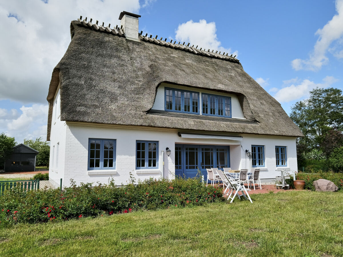 Hausansicht mit Südterrasse Landhaus Markerup