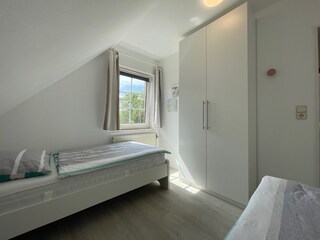 Schlafzimmer 2 mit 2 Einzelbetten