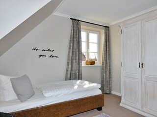 Schlafzimmer 1 OG