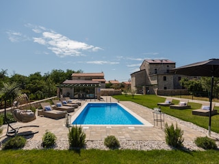 Villa Juricani Outdoor Recording 2