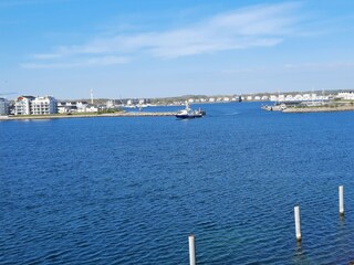 Blick vom Balkon in den Hafen