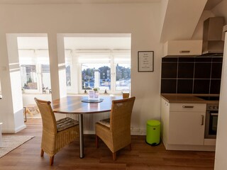 Wohn-/Essbereich mit offener Küche