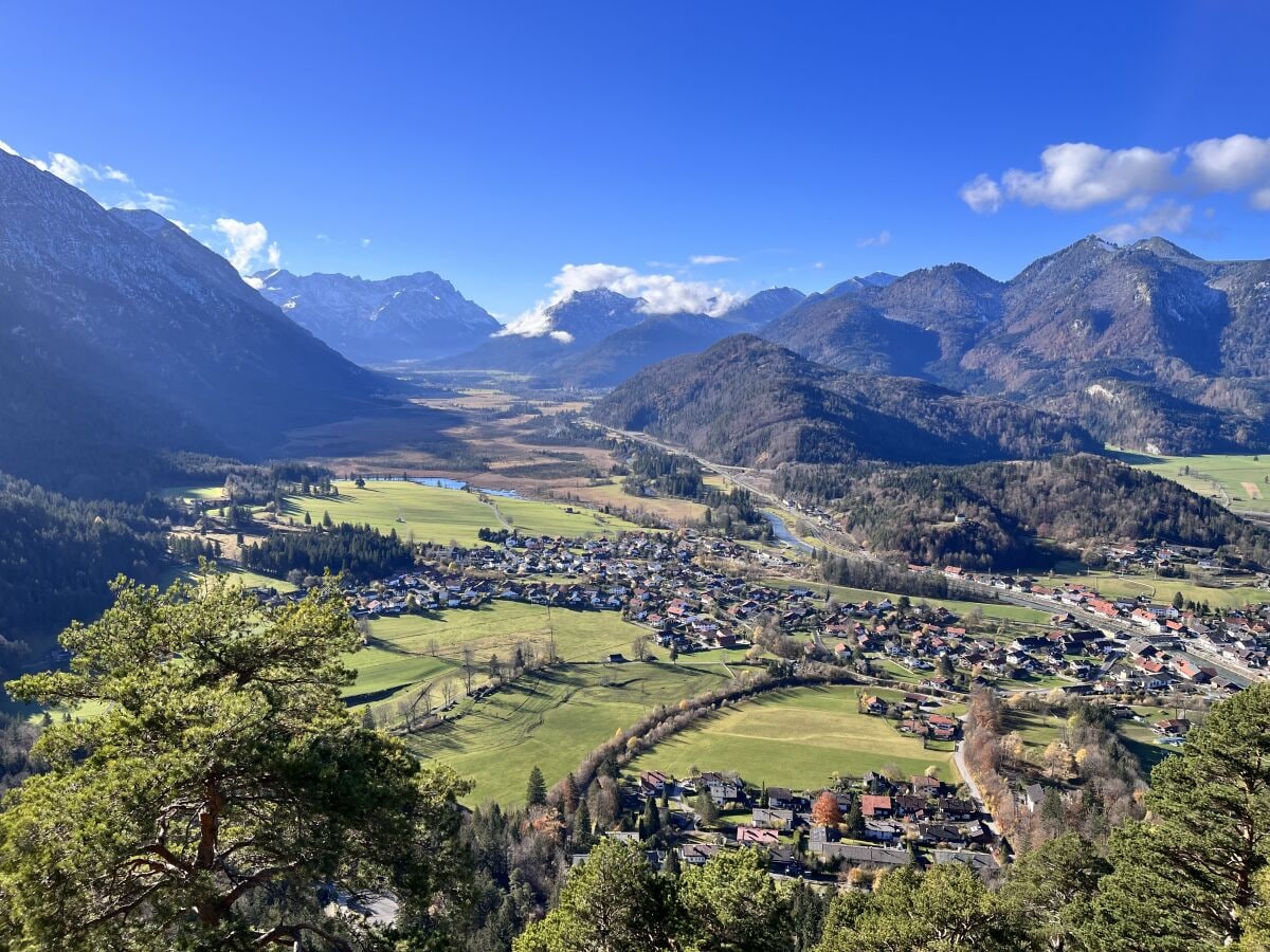 Loisachtal mit Eschenlohe