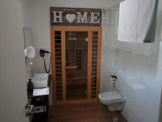 Bad mit Infrarotsauna