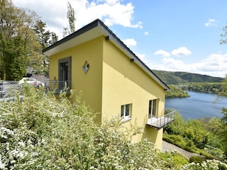 Das Haus und der See