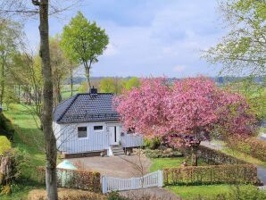 Holiday house Cherry trees in blossom - Monschau - image1