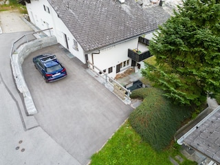 Parkplatz für 4-5 Autos