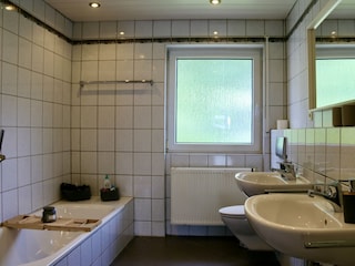 Badezimmer 2