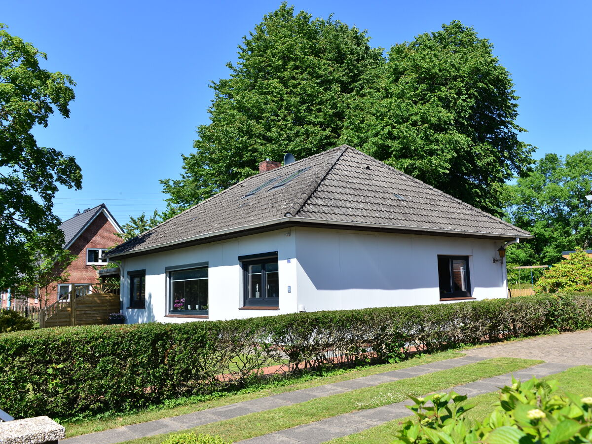 Ferienhaus Strassenansicht