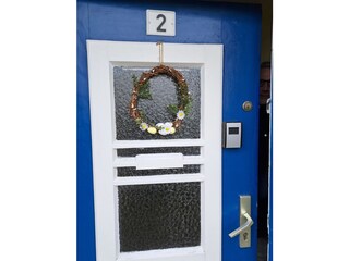 Eingangstür mit Schlüsselsafe