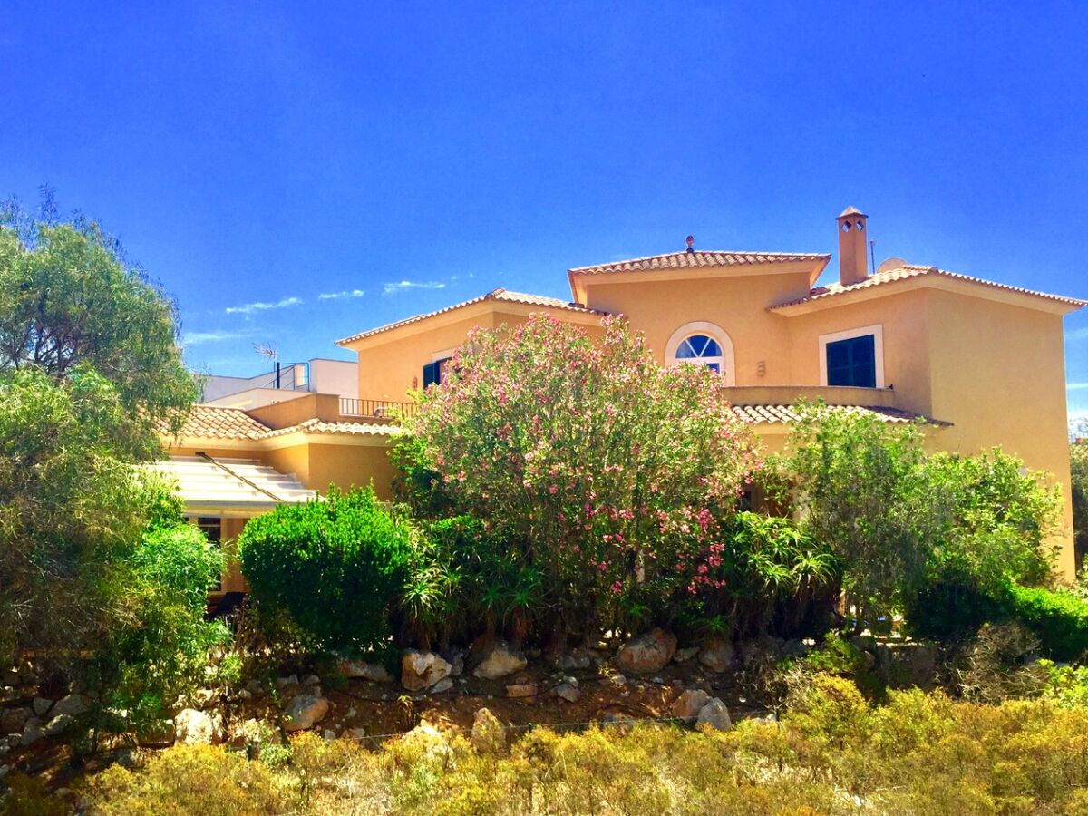 vacation home Llimonera with sep. apartment,  6-8 pers.