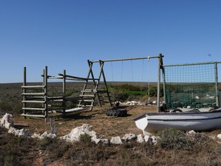 Grosser Kinderspielplatz bei Farr Out