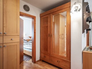 Wohnzimmer/Kleiderschrank