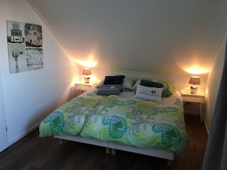 Schlafzimmer 2