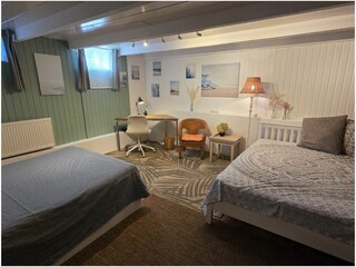 Schlafzimmer 2