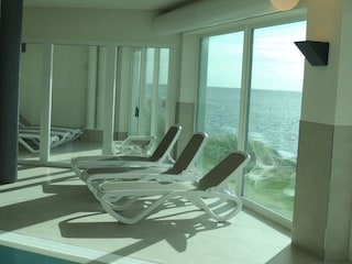 Blick aus Ruhebereich auf die Ostsee